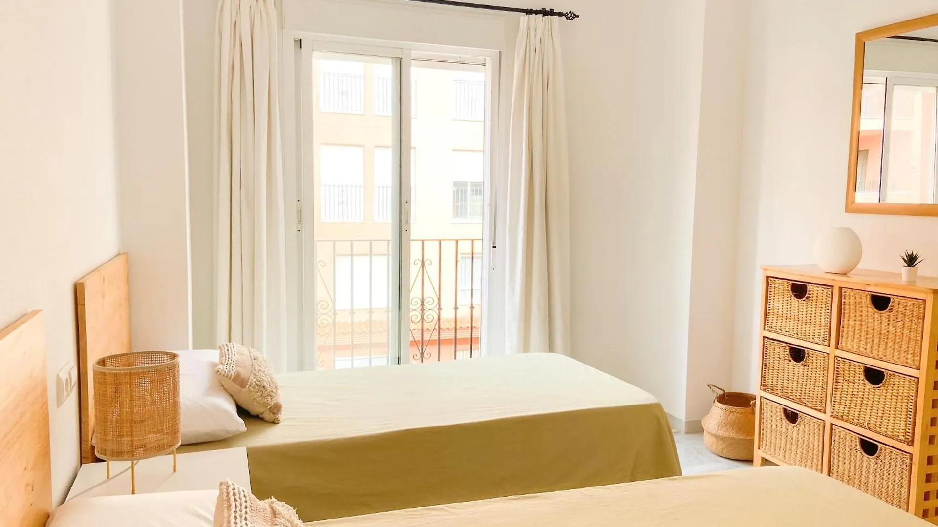 Apartamento Con Vistas Al Mar , Golf Y Vinedos مانيلفا